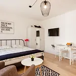 Apartamento Ciottina 24 *